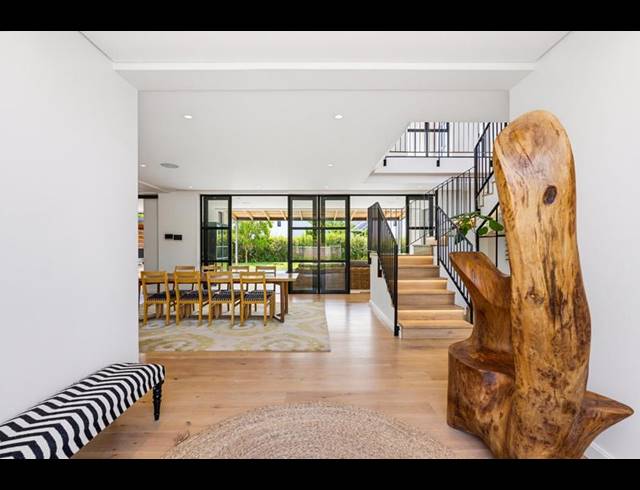 6 BEDROOM PROPERTY TO RENT IN CONSTANTIA